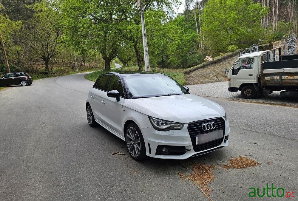 2015' Audi A1 Sportback photo #3