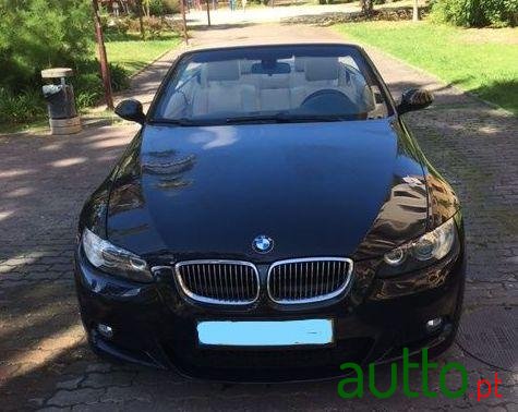 2007' BMW 330 Cabrio photo #2