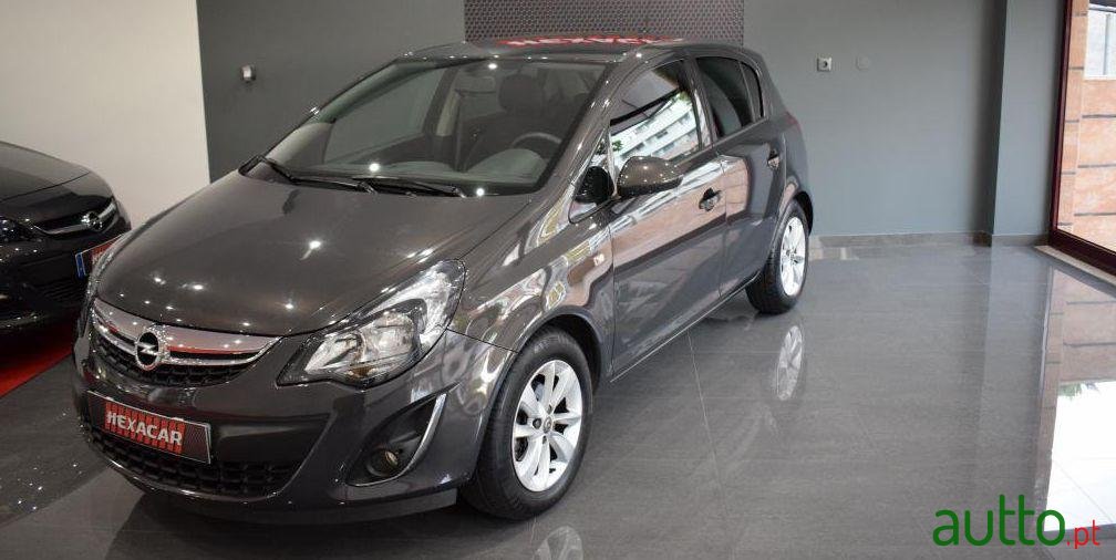 2014' Opel Corsa 1.2 Cosmo GPS Edition photo #2