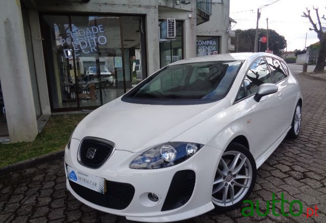 2009' SEAT Leon photo #1