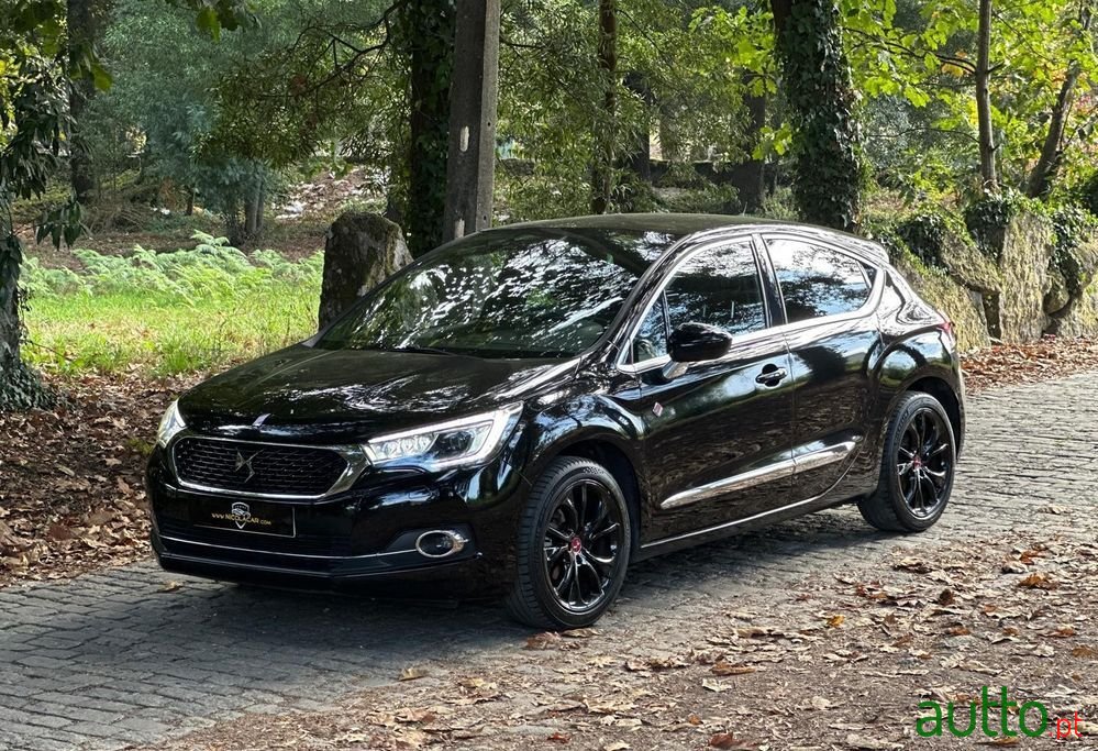 2017' DS Automobiles Ds4 photo #3