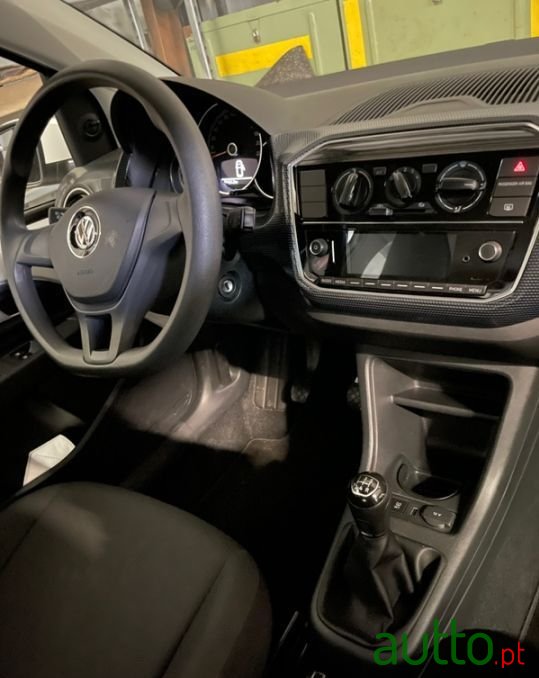 2018' Volkswagen Up photo #5