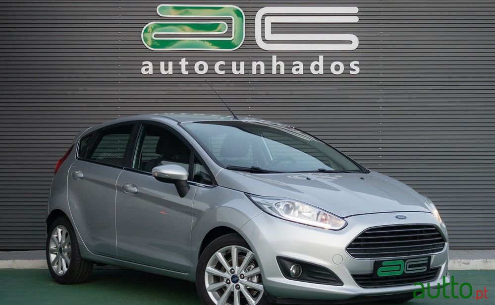 2016' Ford Fiesta photo #1