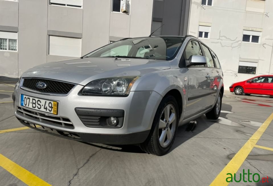 2006' Ford Focus Sw photo #1