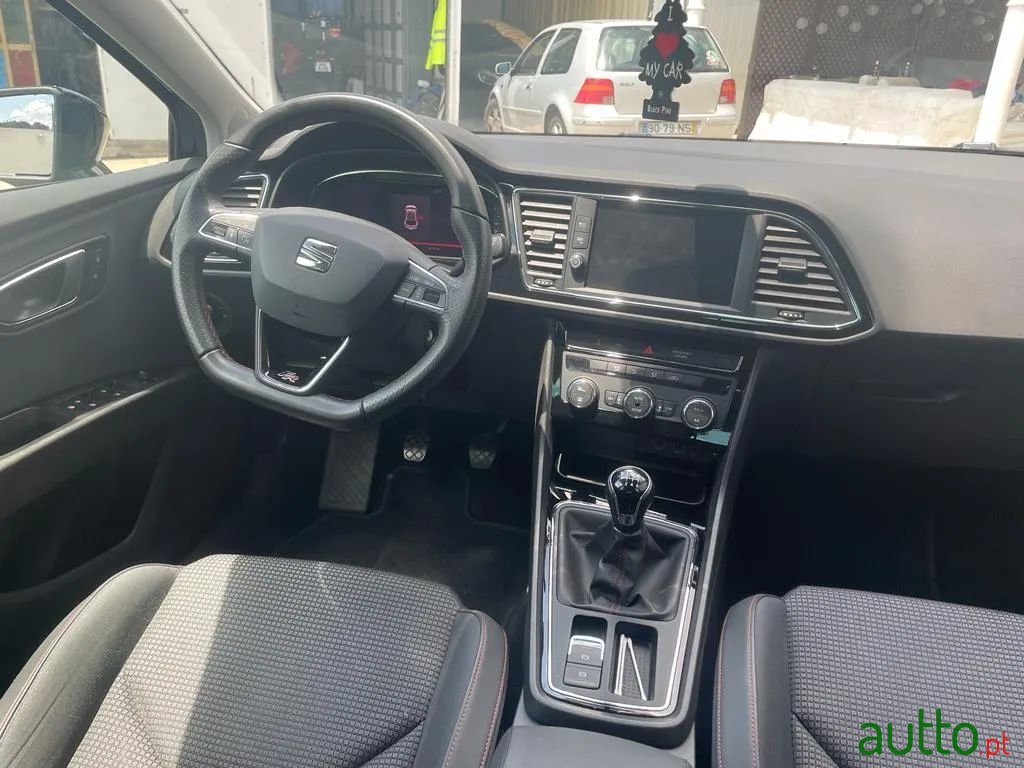 2020' SEAT Leon photo #6