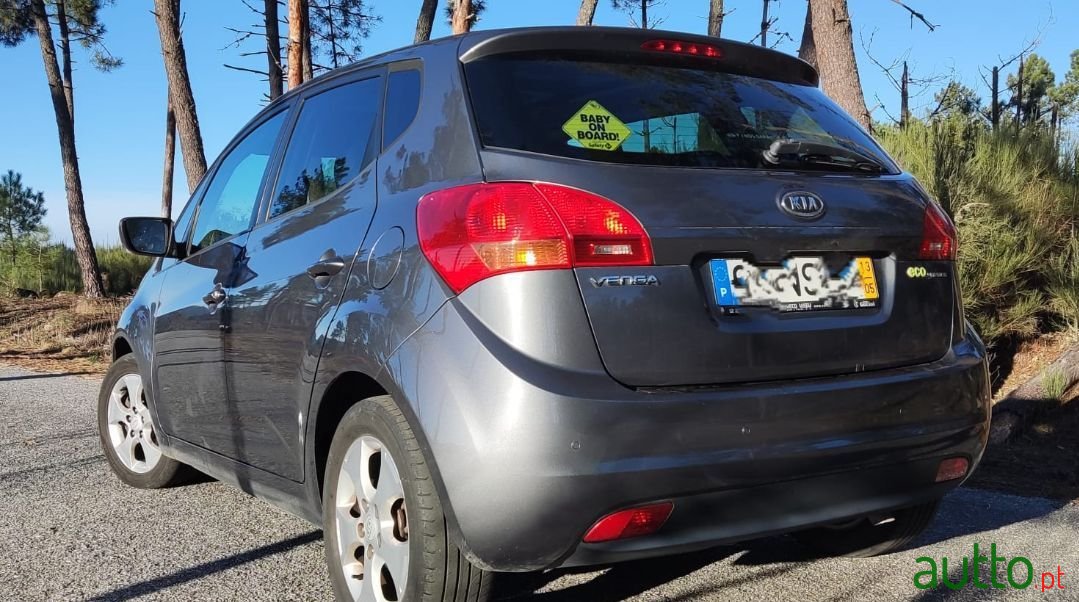 2013' Kia Venga photo #2