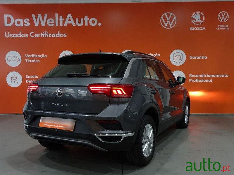 2019' Volkswagen T-Roc photo #5