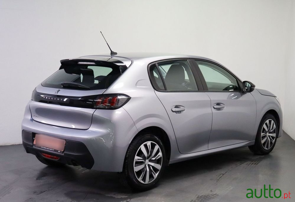 2023' Peugeot 208 photo #3