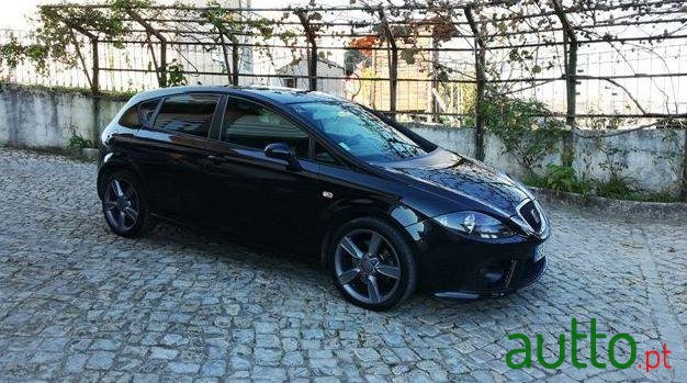2008' SEAT Leon photo #1