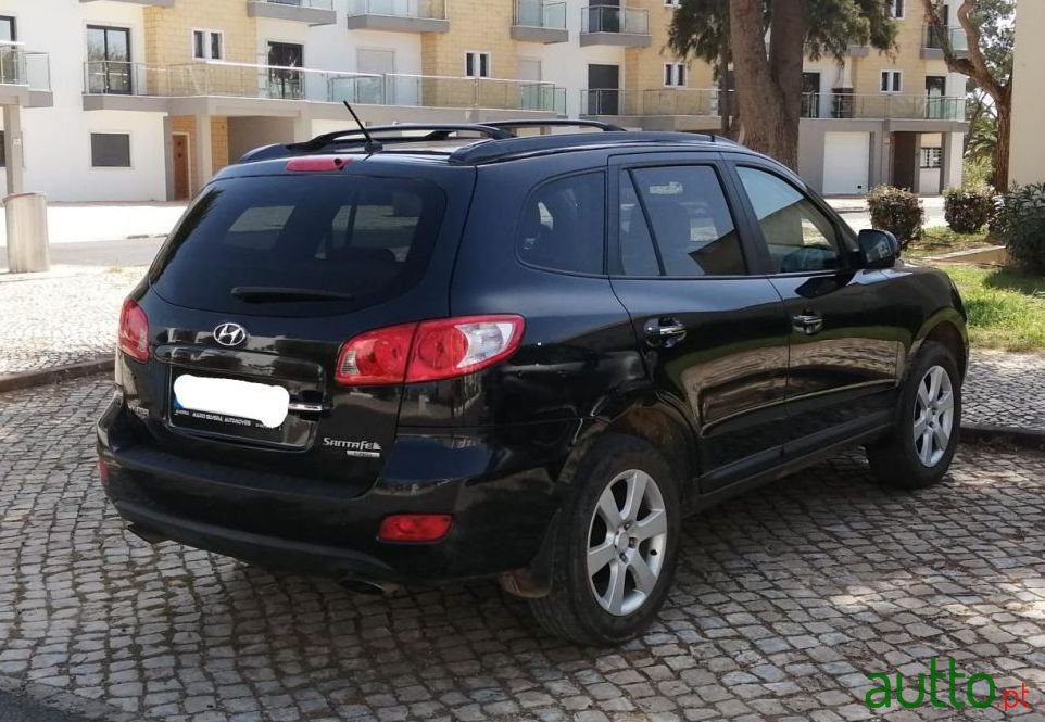 2009' Hyundai Santa Fe photo #5
