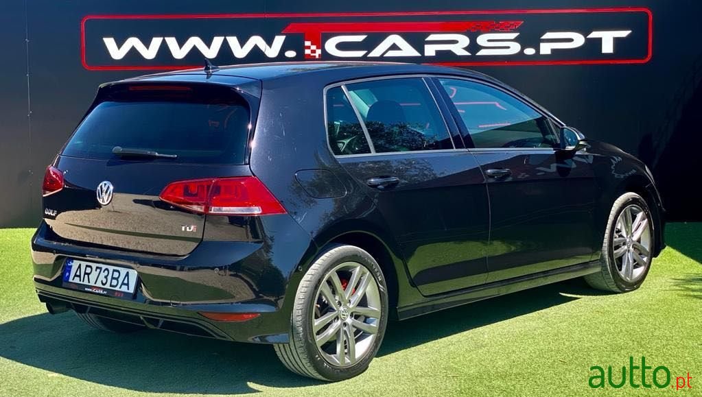 2015' Volkswagen Golf photo #5