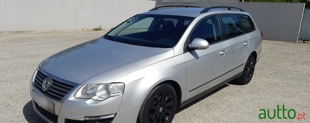 2009' Volkswagen Passat Variant photo #1