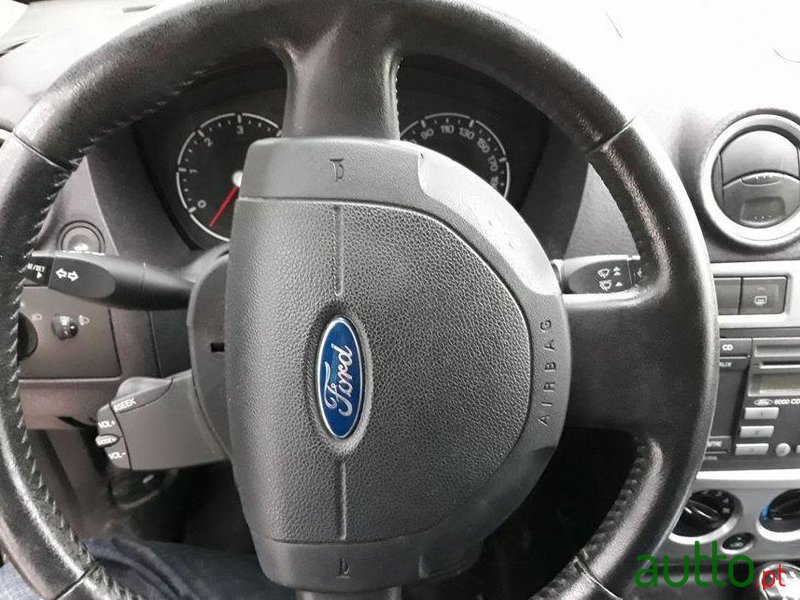 2006' Ford Fusion Connection 5P photo #2