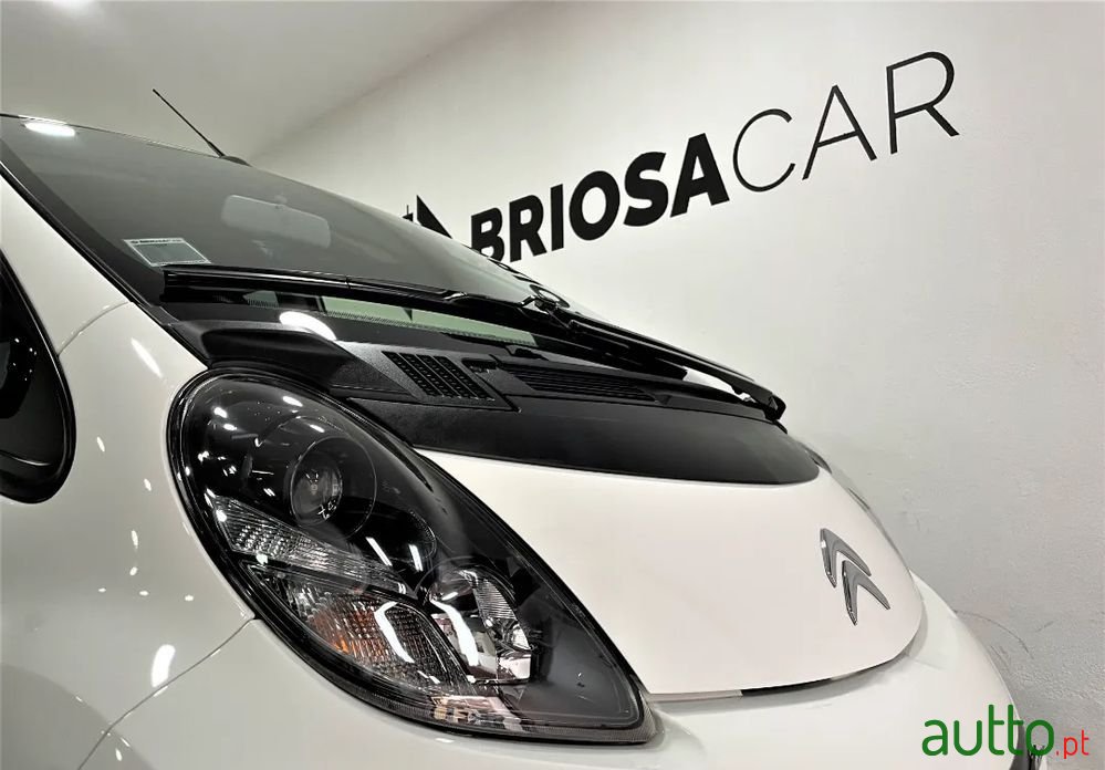 2020' Citroen C-Zero Seduction photo #2