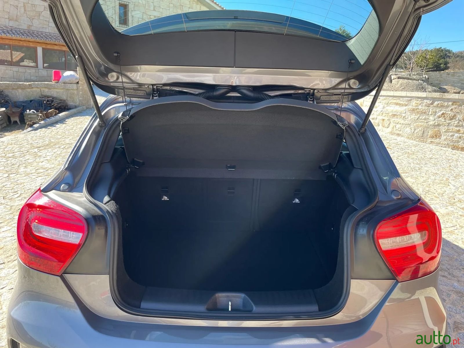 2015' Mercedes-Benz A-180 photo #5