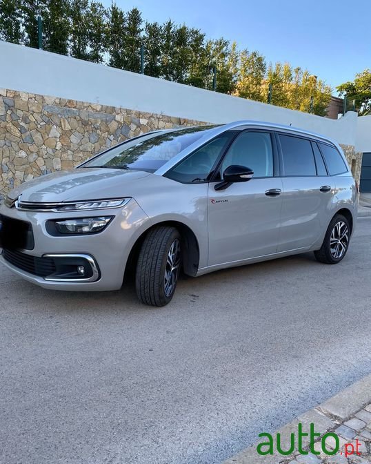 2018' Citroen Grand C4 Spacetourer photo #6
