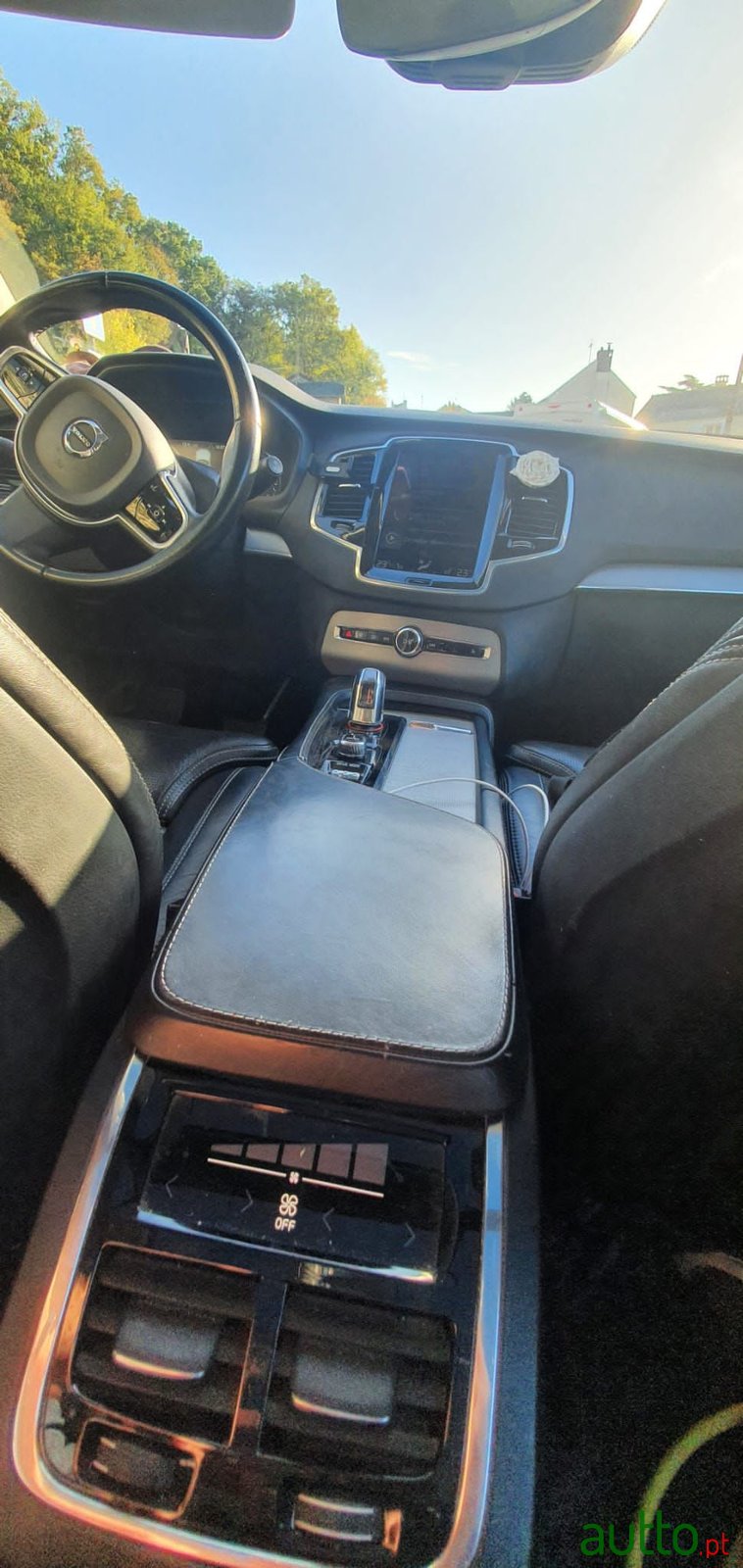 2020' Volvo XC90 photo #5