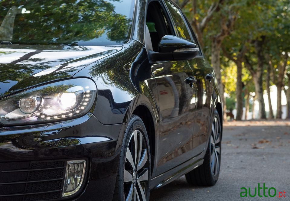 2012' Volkswagen Golf photo #3