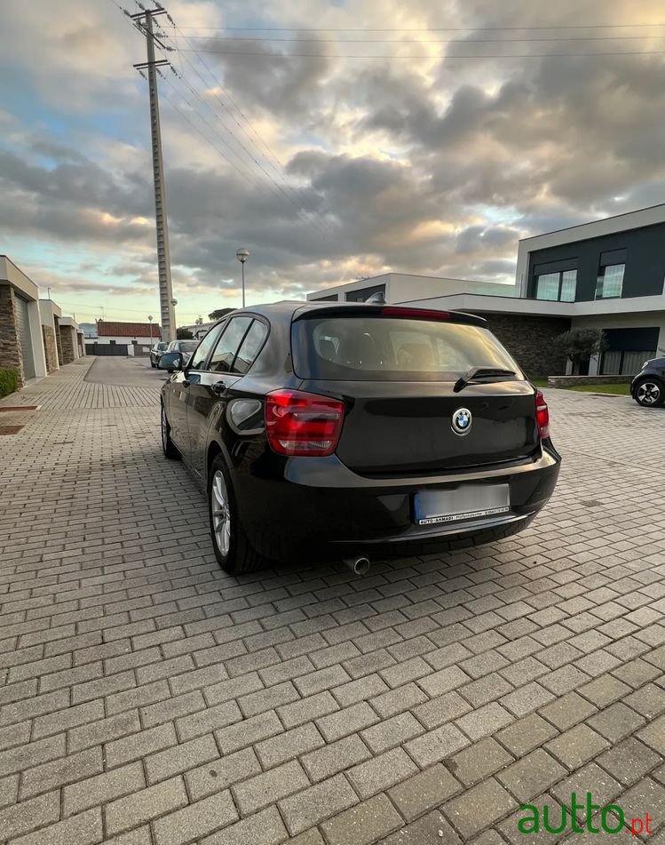 2012' BMW 118 D photo #5