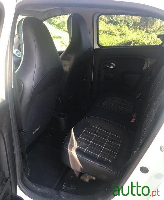 2017' Renault Twingo 0.9 Tce Exclusive photo #3