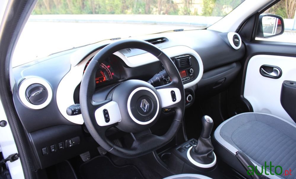 2019' Renault Twingo photo #6