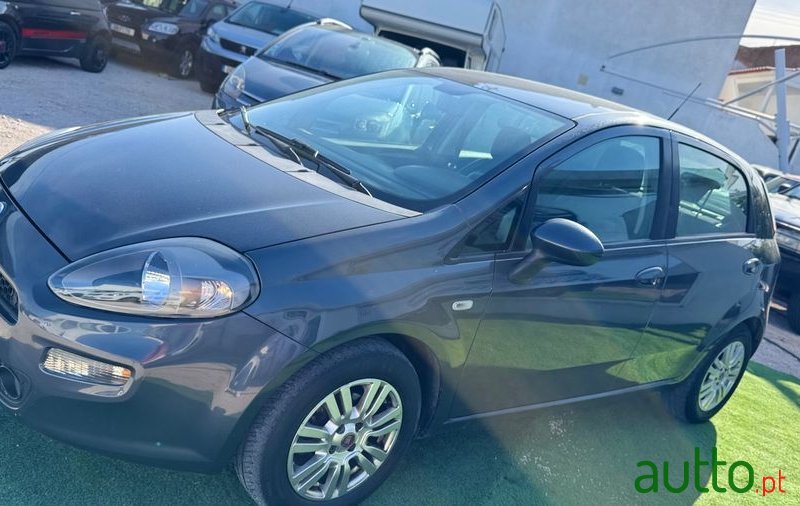 2014' Fiat Punto photo #3