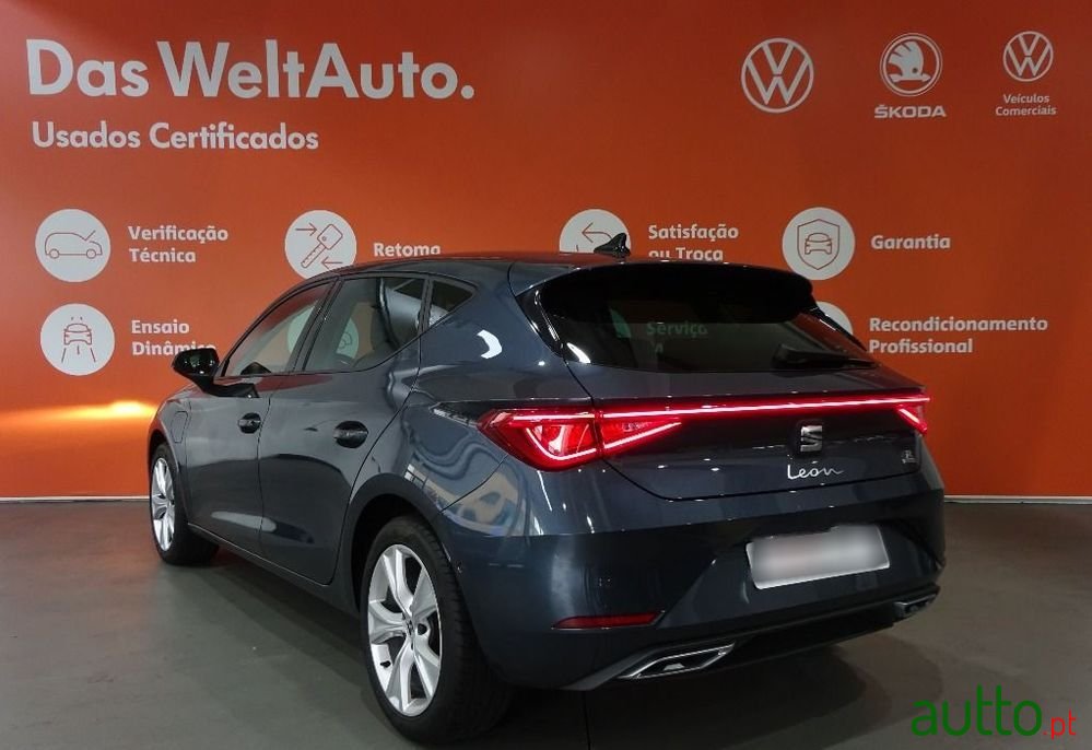 2021' SEAT Leon 1.4 E-Hybrid Fr Dsg photo #3