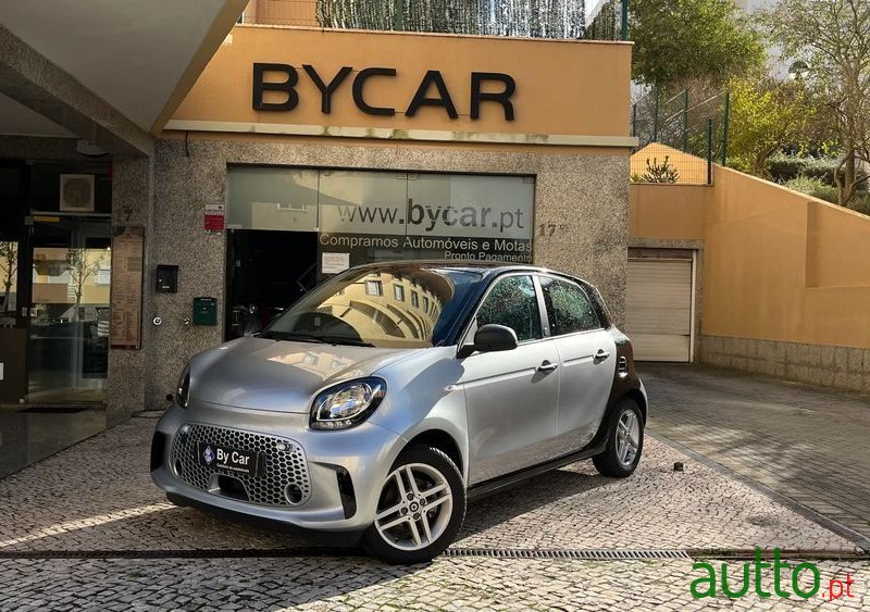 2021' Smart Forfour Electric Drive Passion photo #1