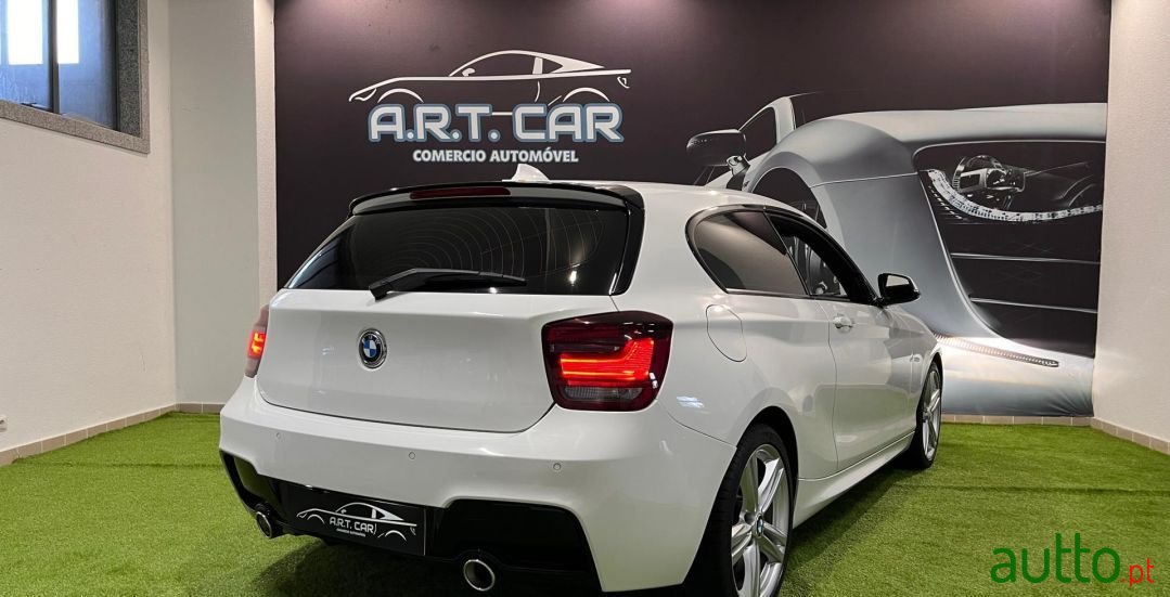 2013' BMW 118 photo #5