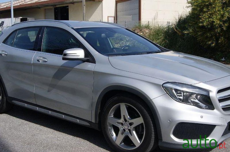 2015' Mercedes-Benz Gla-180 photo #3