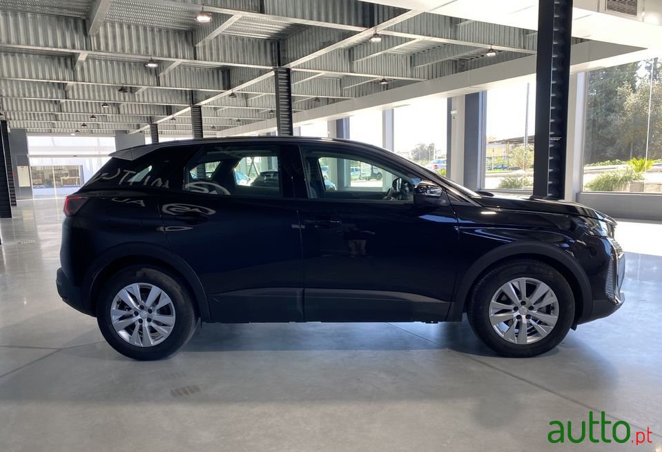 2021' Peugeot 3008 photo #4