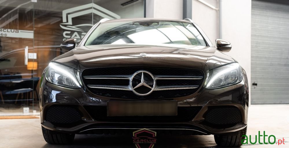 2015' Mercedes-Benz C 220 photo #3