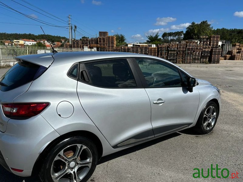 2017' Renault Clio photo #1