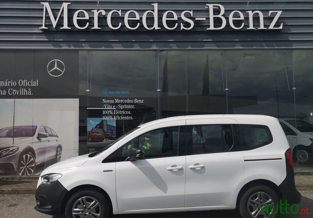 2023' Mercedes-Benz Ecitan Tourer 45 Kwh photo #2