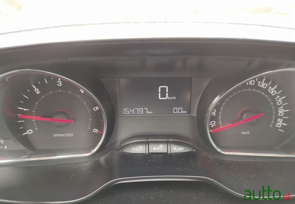 2012' Peugeot 208 photo #3