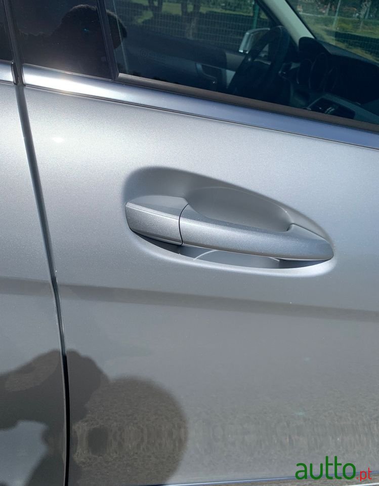 2012' Mercedes-Benz C 220 photo #3