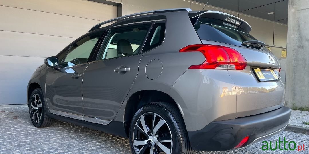 2014' Peugeot 2008 photo #4