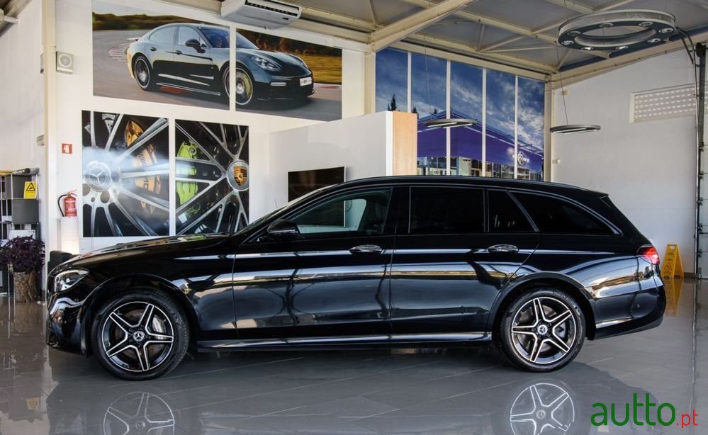 2022' Mercedes-Benz E 300 photo #2