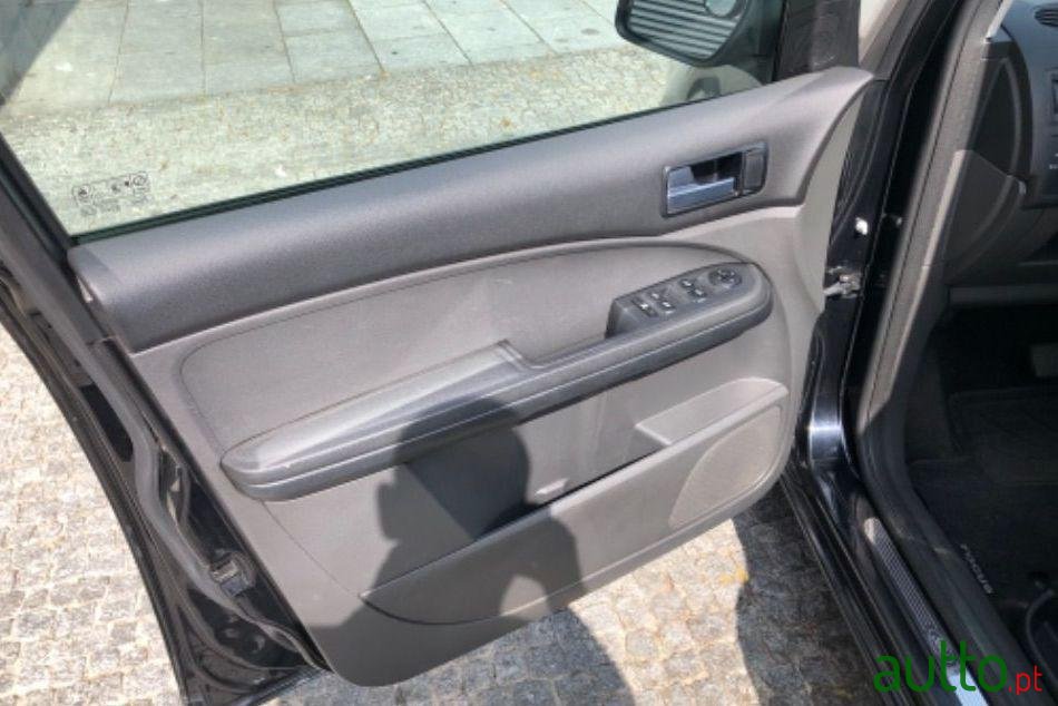 2004' Ford C-MAX photo #2