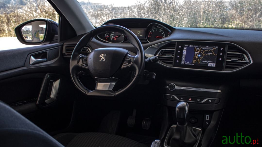 2016' Peugeot 308 Sw photo #6