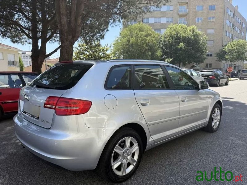2009' Audi A4 2.0 Tdi Advance photo #6