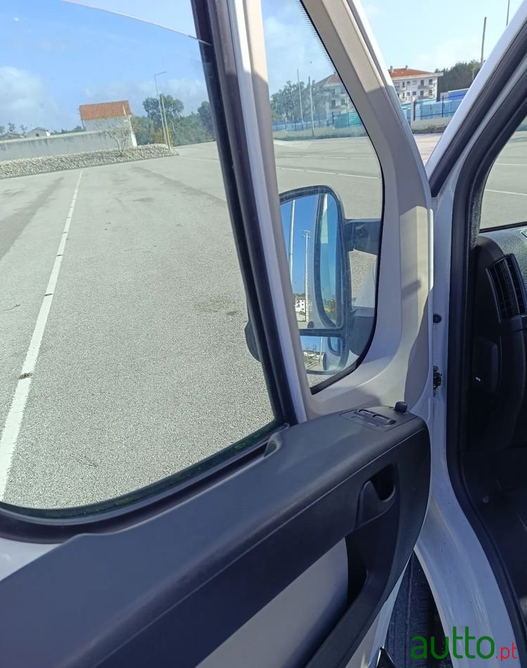 2015' Peugeot Boxer Luxus photo #3