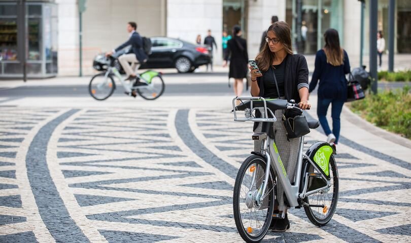 Seguro e capacete para bicicletas gera polémica em Portugal