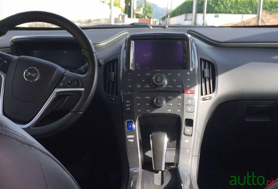 2013' Opel Ampera photo #1