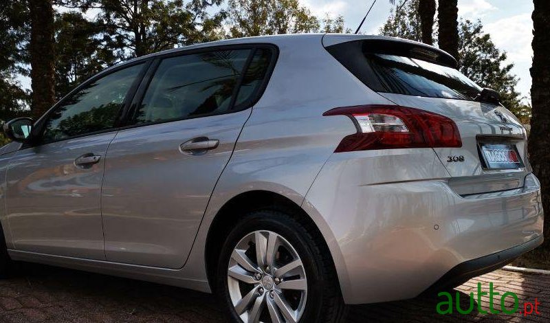 2015' Peugeot 308 1.6 Ble Hdi Active photo #4