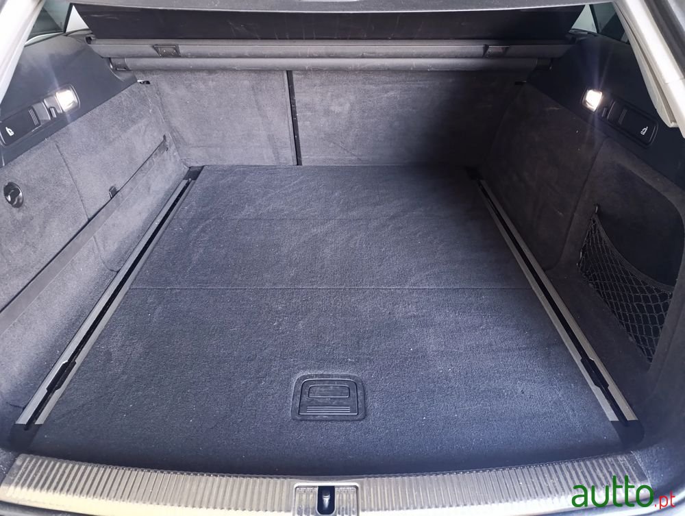 2017' Audi A6 Avant photo #6