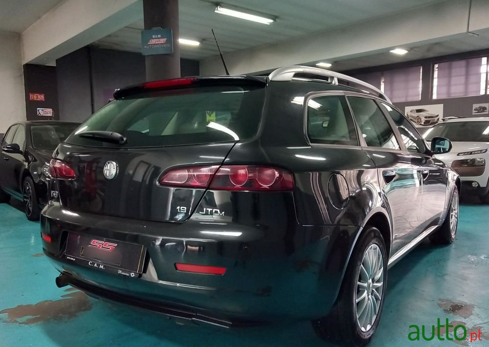 2007' Alfa Romeo 159 Sportwagon photo #4