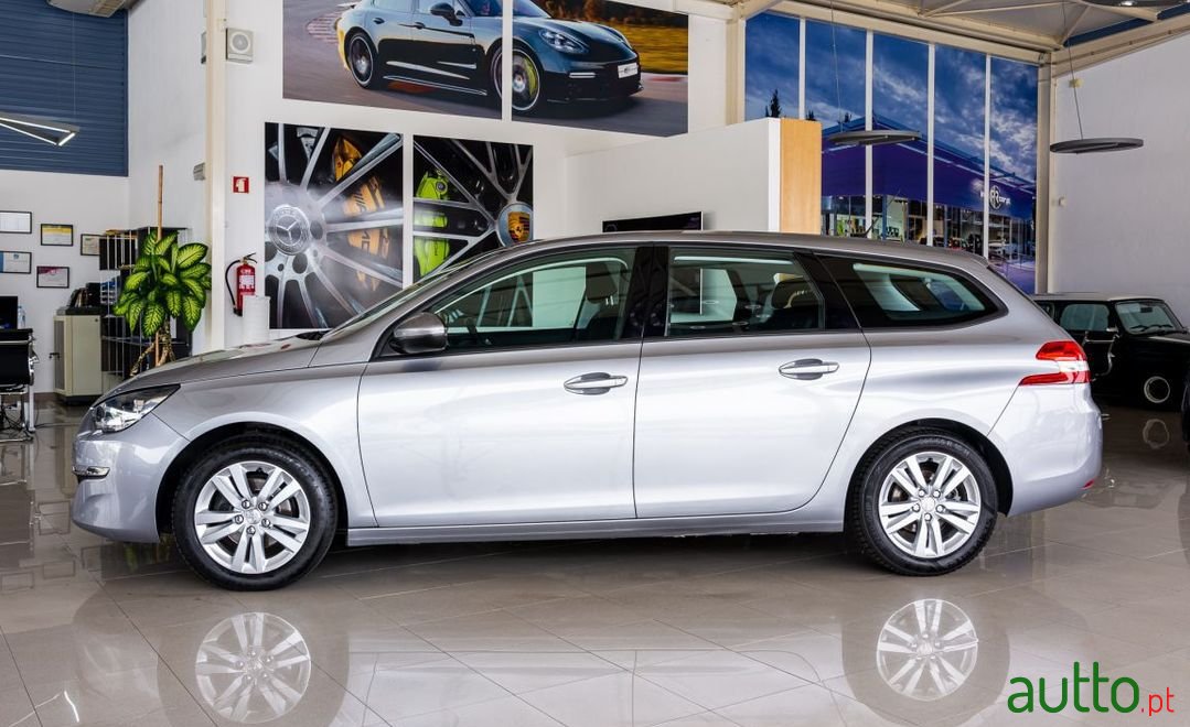 2016' Peugeot 308 Sw photo #2