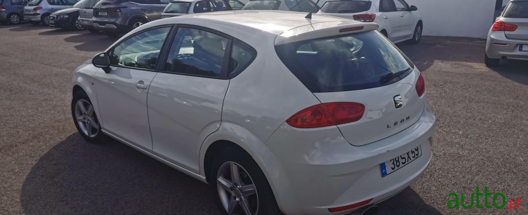 2010' SEAT Leon Sport photo #4