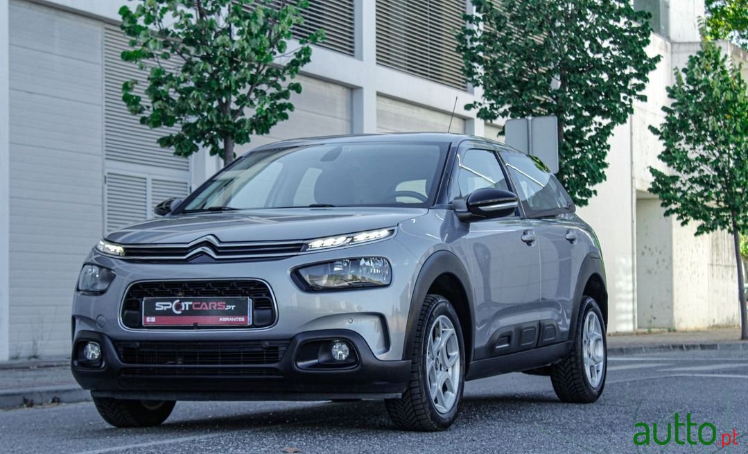 2018' Citroen C4 Cactus photo #4